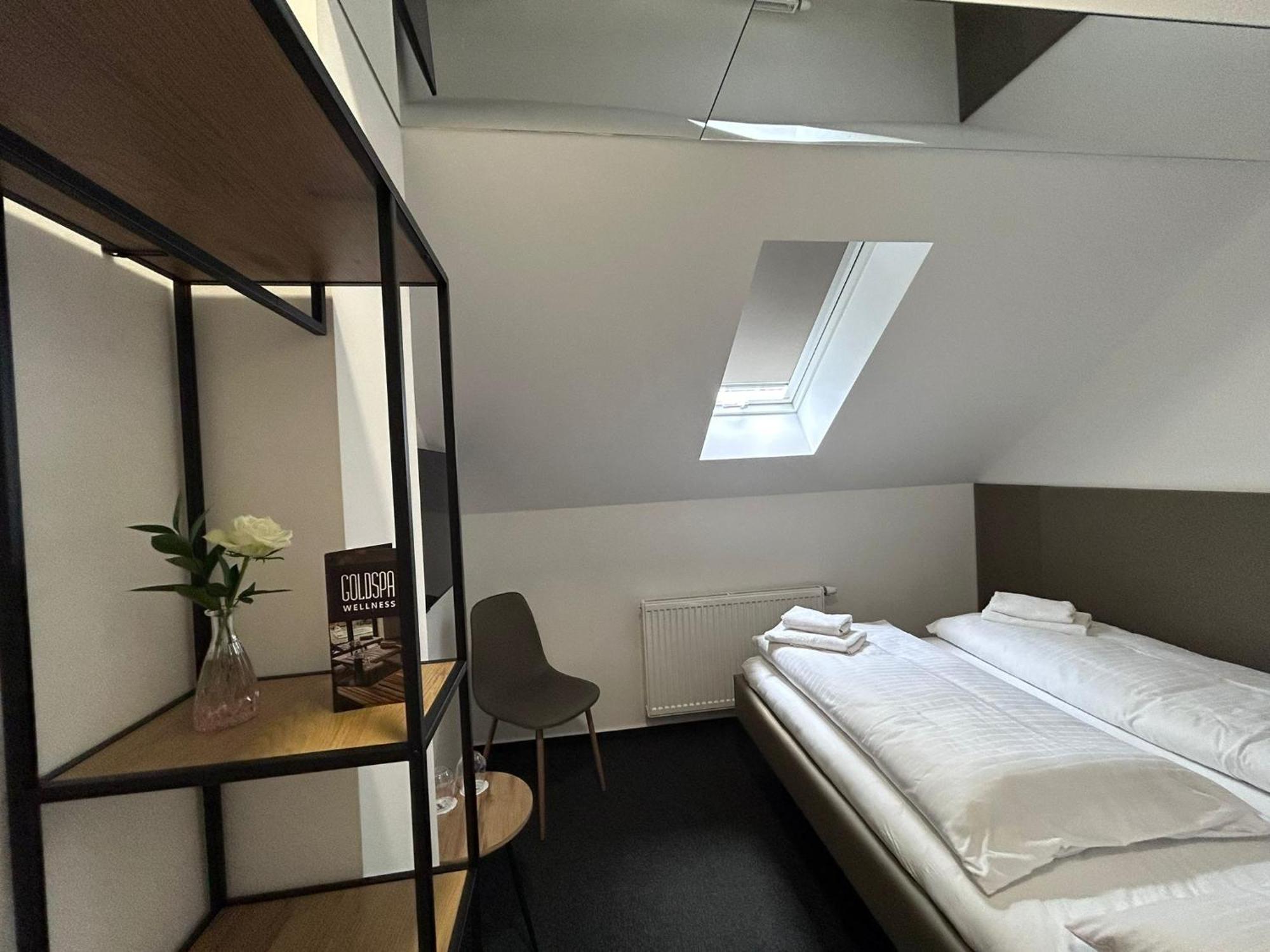 Golden Golem Hotel & Spa Praha Bagian luar foto