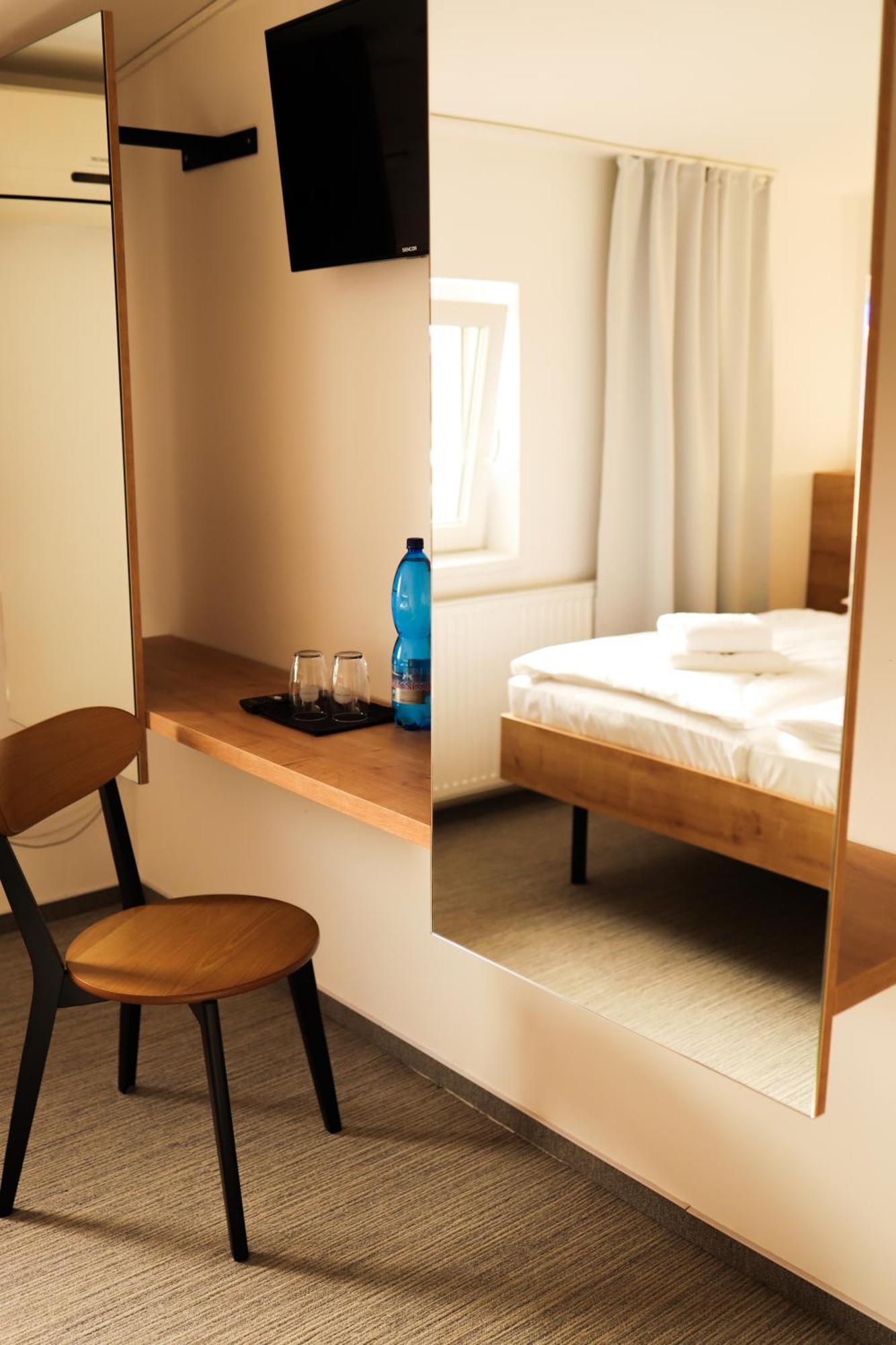 Golden Golem Hotel & Spa Praha Bagian luar foto