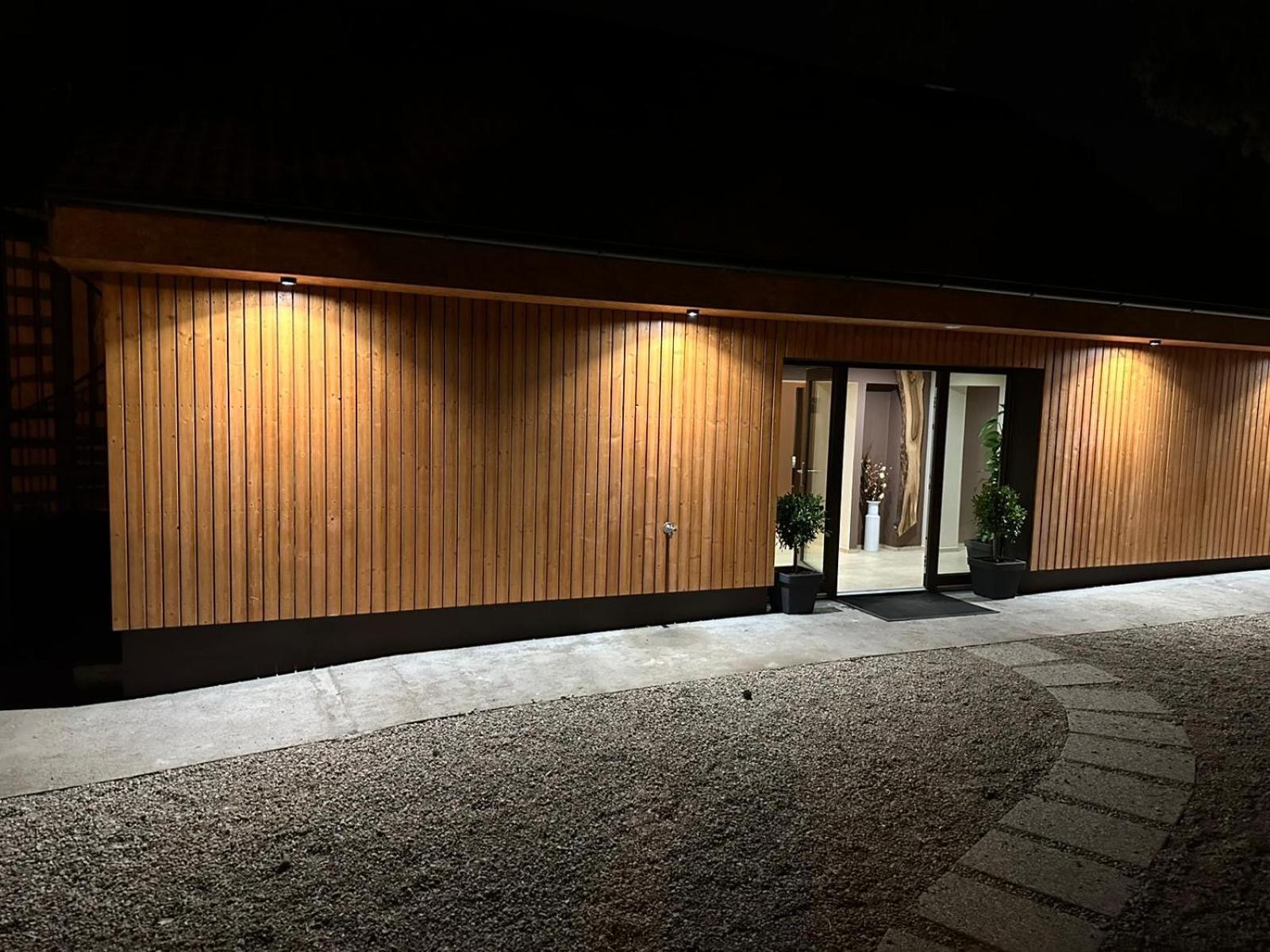 Golden Golem Hotel & Spa Praha Bagian luar foto
