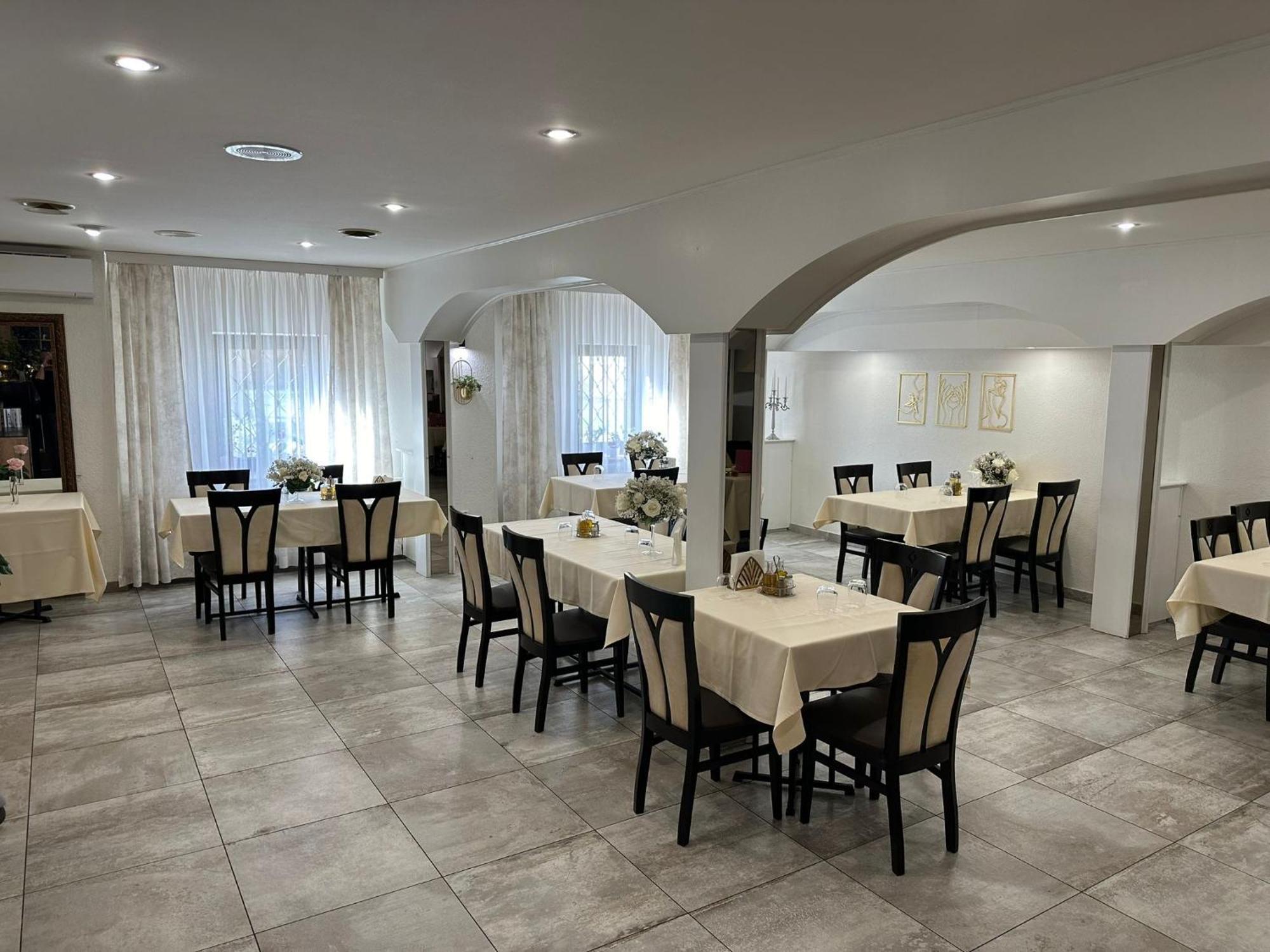 Golden Golem Hotel & Spa Praha Bagian luar foto